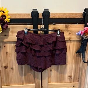 knot sisters Wine Ruffle Short